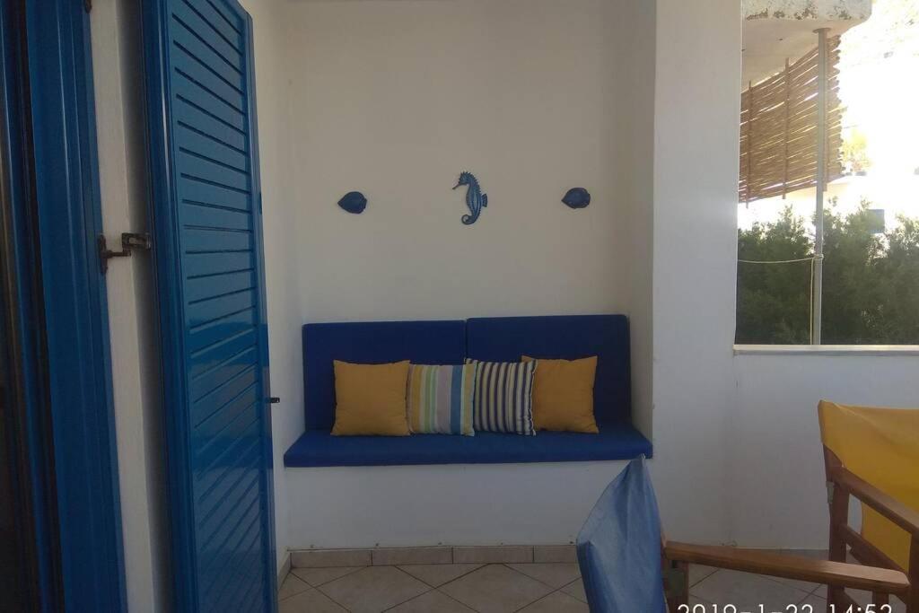 Blue Velvet Apartment Paránimfoi المظهر الخارجي الصورة